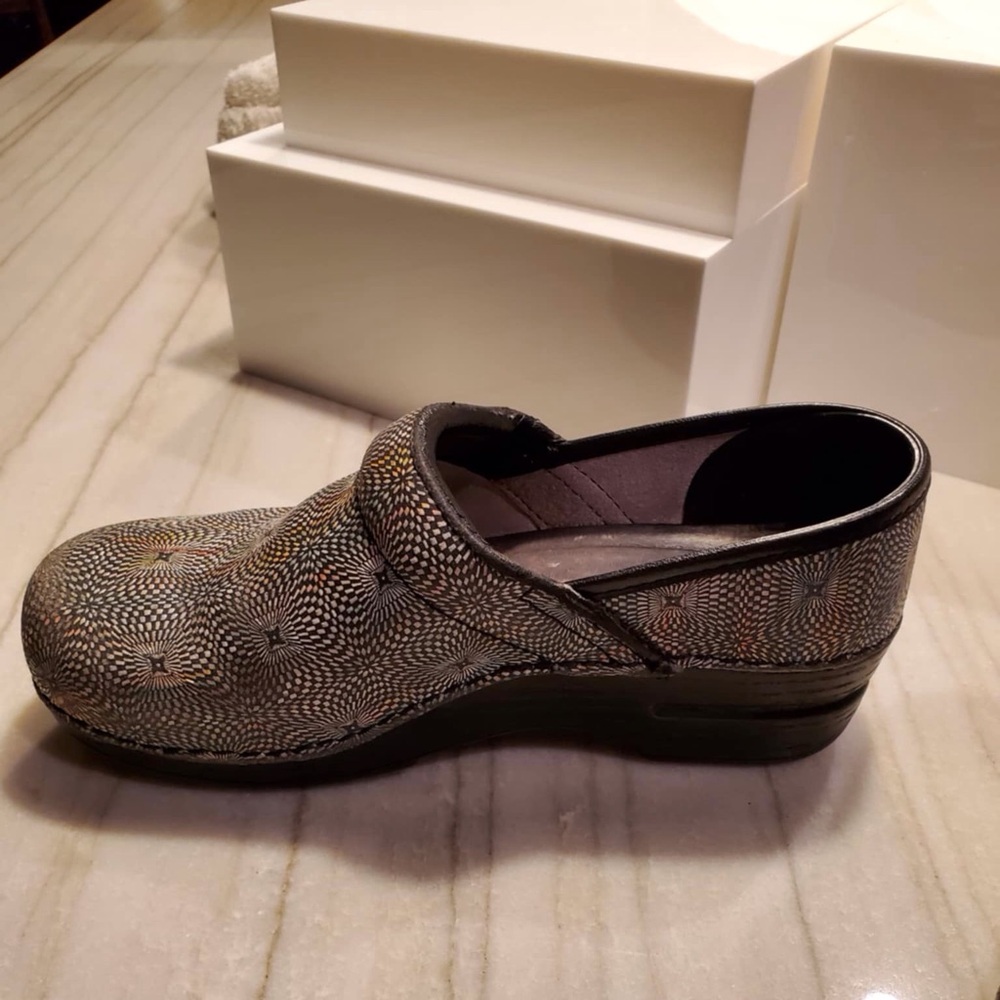 Dansko Multicolor Geometric Mosiac Clogs Womens Size 37 US 7 - Picture 6 of 11